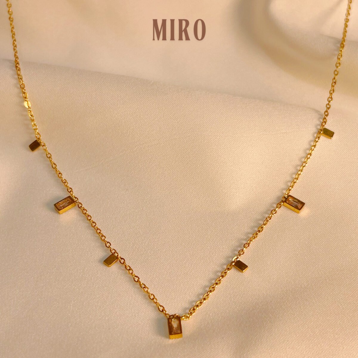 Crystal square necklace