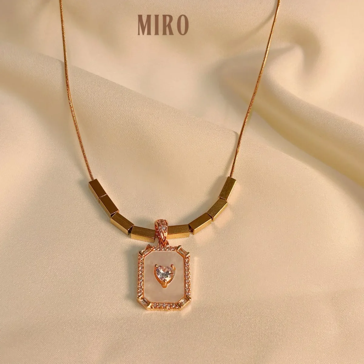 Aurora Heart necklace (rose gold)