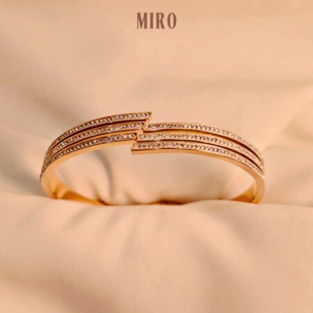Rhinestone kada